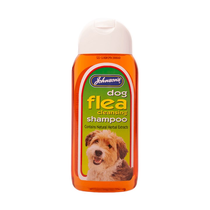 Johnsons Flea Cleansing Dog Shampoo 200ml